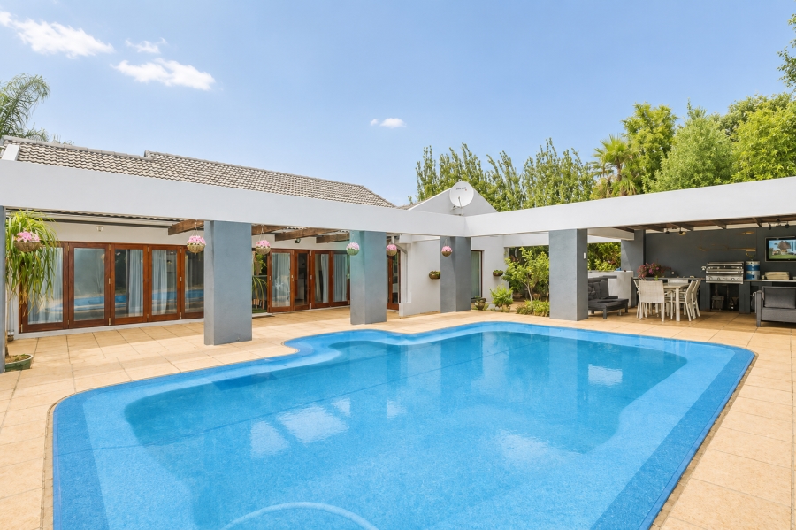 4 Bedroom Property for Sale in Flamwood North West